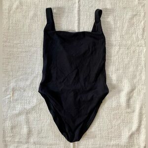 LOF Streamline Suit